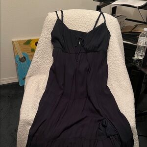 Hollister navy smocked midi dress w/ side split, tie-front, in Large (petite)